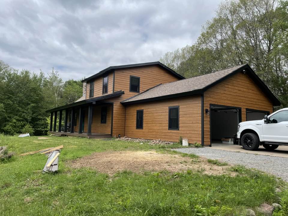 wood shingles on residential cabin home